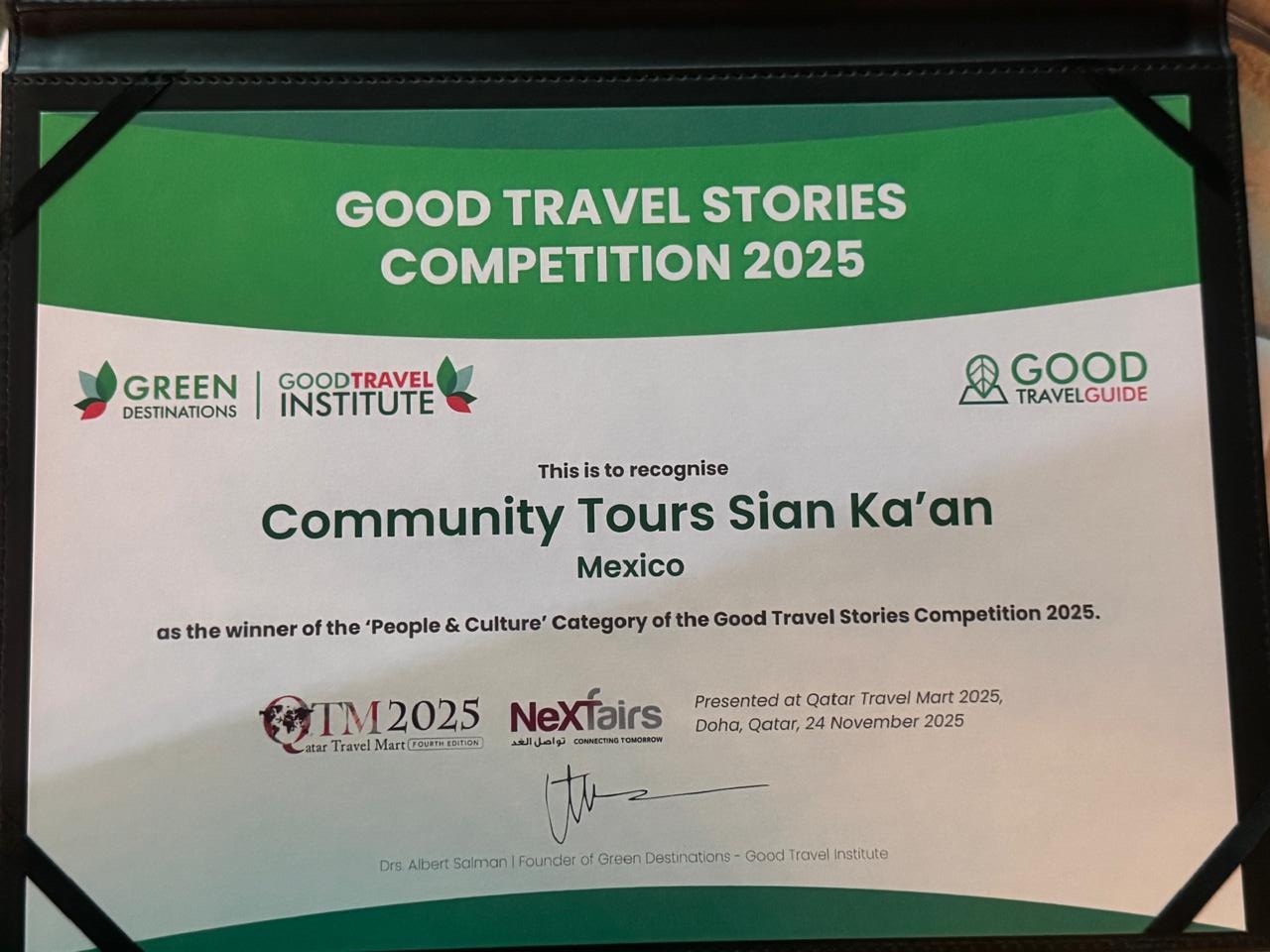 CTSK receiving the Good Travel Stories award